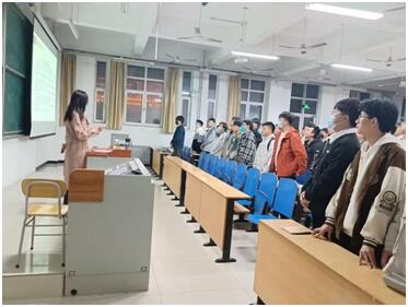 宿舍长大会2.jpg 雷电竞官网